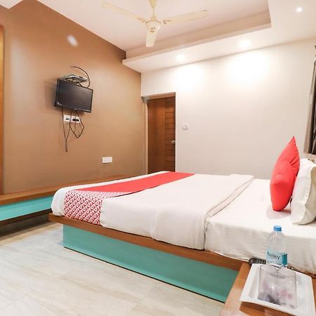 Oyo 26781 Hotel Raghupati Ayodhya ภายนอก รูปภาพ