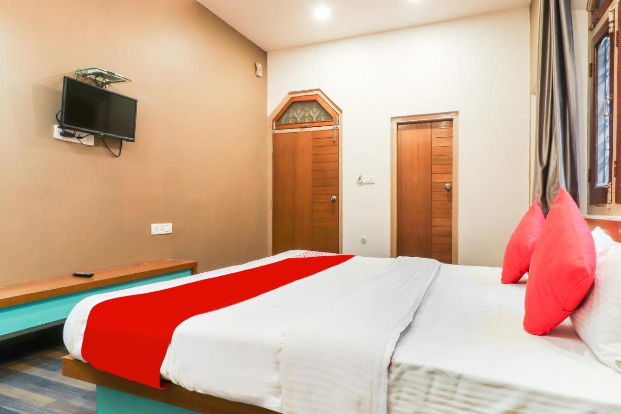 Oyo 26781 Hotel Raghupati Ayodhya ภายนอก รูปภาพ