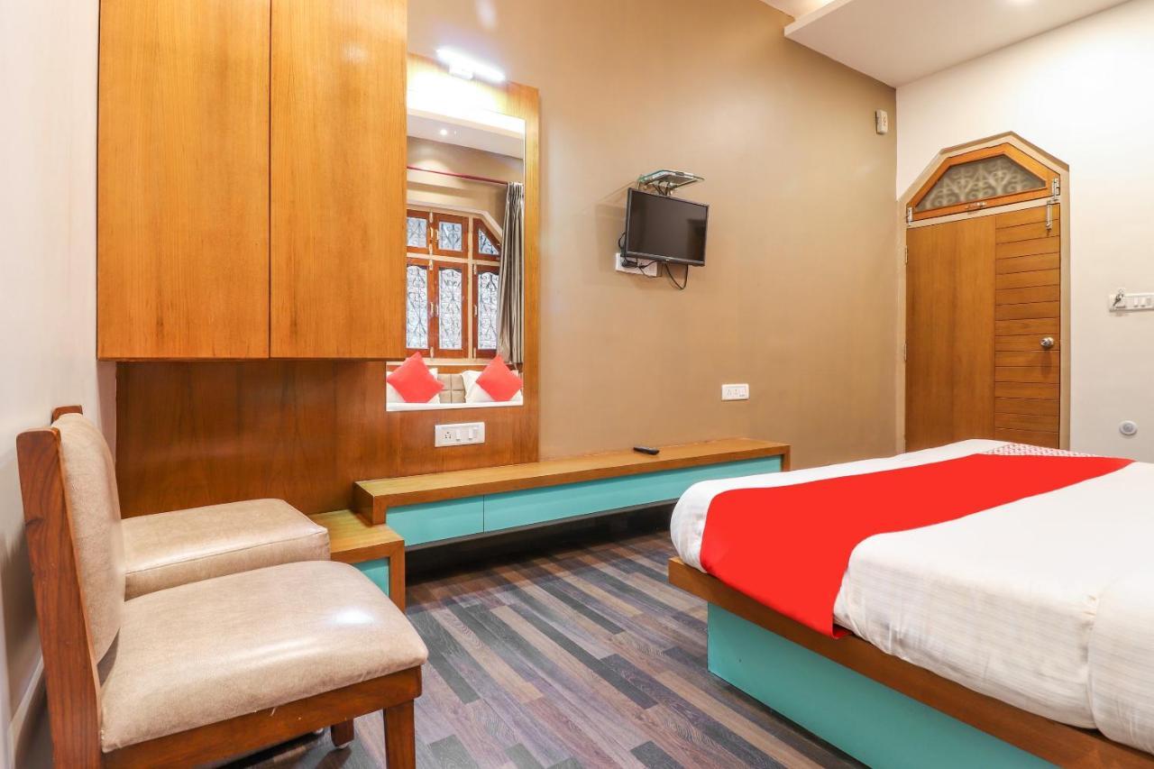 Oyo 26781 Hotel Raghupati Ayodhya ภายนอก รูปภาพ