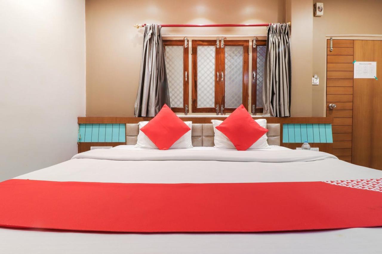 Oyo 26781 Hotel Raghupati Ayodhya ภายนอก รูปภาพ